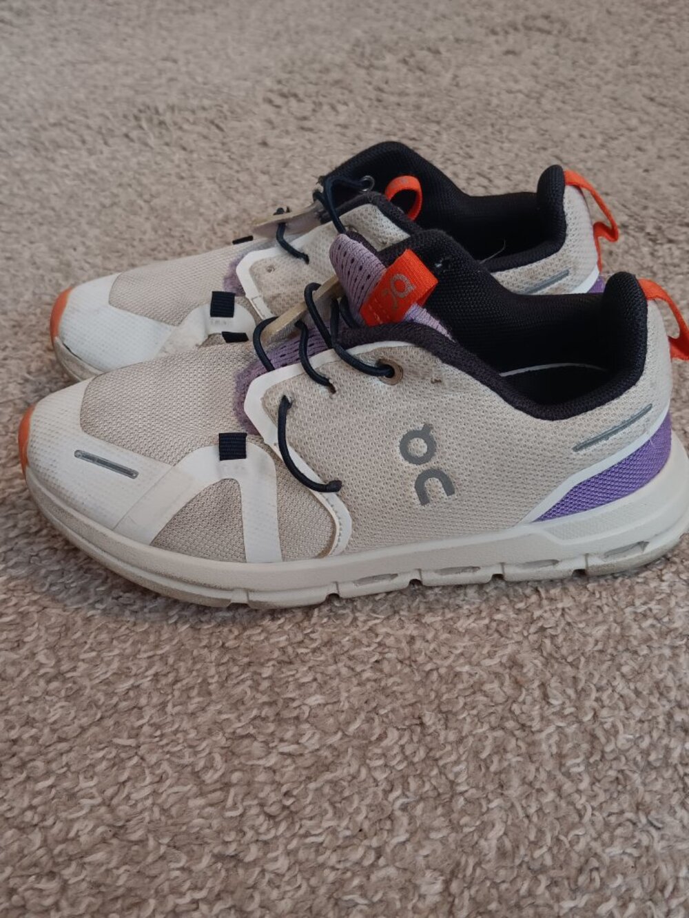 Kids On Clouds Size 2 shoes